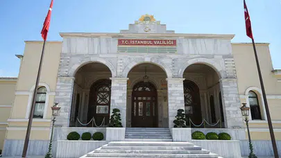 İstanbul'da fırtına alarmı: Valilikten karbonmonoksit uyarısı yapıldı