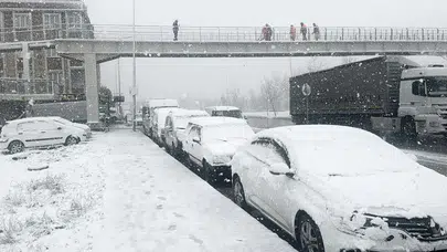 İstanbul'un bölgelerinde kar yağışı başladı!