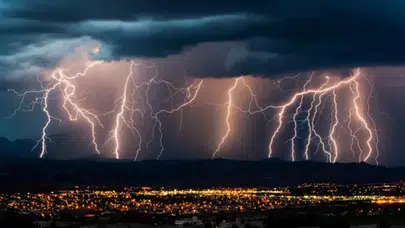 Ruanda'da yıldırım düştü: 9 ölü, 6 yaralı!