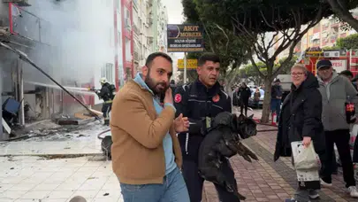 Antalya Kepez mobilya atölyesi yangını: 4 köpek kurtarıldı, 3 yaralı