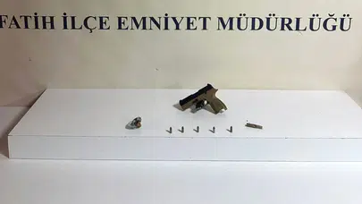 Fatih'te silahlı tehdit ve gasp: 2 şüpheli Sultangazi'de yakalandı