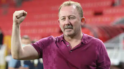 Sergen Yalçın'dan Beşiktaş camiasına transfer müjdesi: 2-3 oyuncu var!