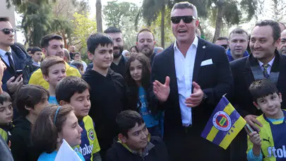 Sadettin Saran’dan ilkokul öğrencilerine ziyaret