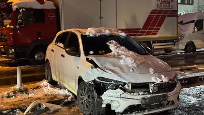 Kağıthane'de yokuşta kayan Pick up 2 çocuğa çarptı