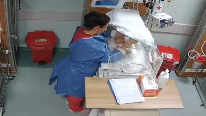 Kahramanmaraş'ta bebeğe şiddet uygulayan hemşire yakalandı