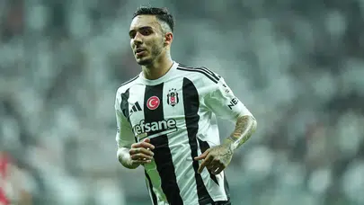 Beşiktaş’ın yıldızı Emirhan Topçu'ya Avrupa'dan yoğun ilgi: Sergen Yalçın izin vermedi!