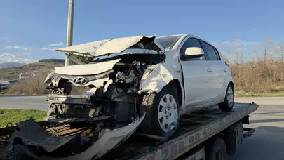 Samsun'da yeni alınan araç ilk yolculuğunda hurdaya döndü: 2 yaralı