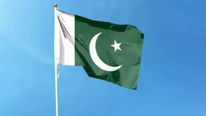 Pakistan'da sporcuları taşıyan otobüs minibüsle çarpıştı: 14 ölü, 16 yaralı