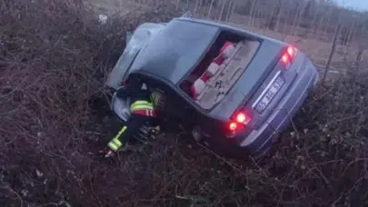 Samsun'da otomobil şarampole yuvarlandı: Yaralılar var