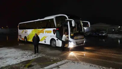 Kar yolları kapattı! Şehirlerarası otobüs seferleri askıya alındı