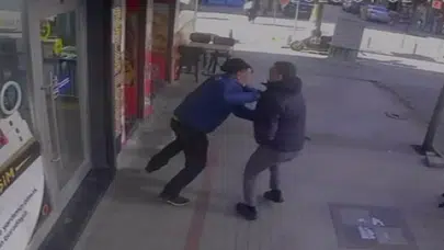 Pendik'te oyuncak silahla soygun girişimi: Esnaf müdahale etti