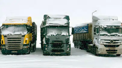 Kars-Ardahan kara yolu ağır tonajlı araç trafiğine kapatıldı