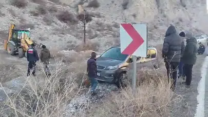 Erzurum'da buzlanma kazası: Otomobil araziye uçtu!