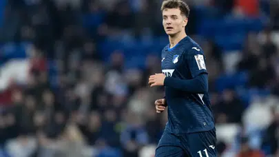 Fenerbahçe yeni santraforunu buldu! Fisnik Asllani transferi gündemde