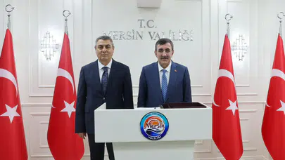 Cumhurbaşkanı Yardımcısı Cevdet Yılmaz , Mersin Valiliği’ni ziyaret etti