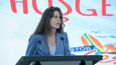 Lal Denizli kimdir? Çeşme Belediye Başkanı kaç yaşında, nereli ve hangi partiden?