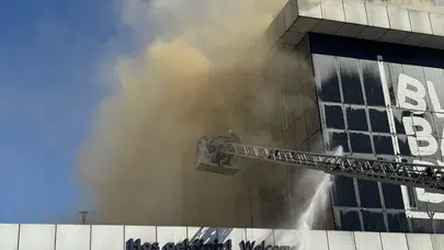 İstanbul Bağcılar'da 2 katlı binada çıkan yangın söndürüldü