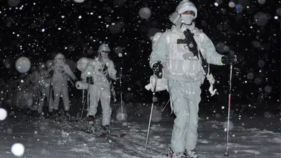 Sarıkamış’ta derin kar ve şiddetli soğuklarda askeri eğitim