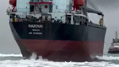 İstanbul Sarıyer'de karaya oturan 'Razouk' gemisi kurtarıldı