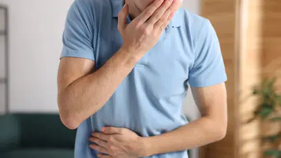 Kusmak orucu bozar mı? Diyanet'e göre istemsizce kusunca oruç sakatlanır mı?