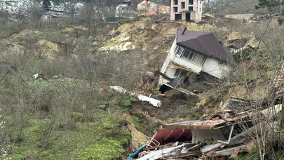 Ordu'da heyelan: Evler yıkıldı, yol çöktü