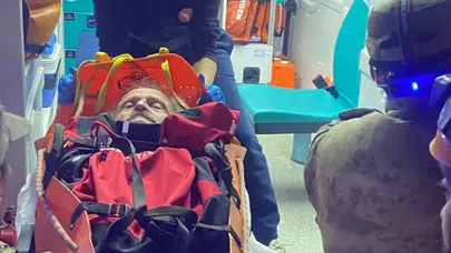 Antalya’da kayıp yaşlı adam 12 saat sonra ormanda bitkin halde bulundu