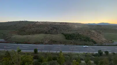 Manisa'da toprak kayması nedeniyle trafiğe kapatılan yol yeniden açıldı