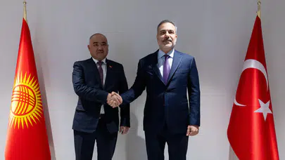 Bakan Fidan, Kırgızistan Yüksek Meclisi Başkanı Uulu ile bir araya geldi