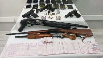 Mersin'de fuhuş operasyonu : 13 şüpheli tutuklandı