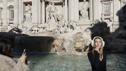 Tarihi Trevi Çeşmesi turistler için artık ücretli