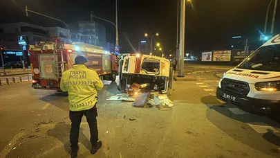 Mersin'de cip ve ambulans çarpıştı : 5 kişi yaralandı