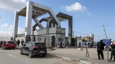 AB : Refah Sınır Kapısı'ndan 838 yolcu geçti