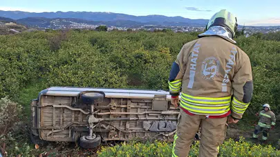 Hatay’da öğrenci servisi narenciye bahçesine uçtu : Çok sayıda yaralı