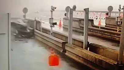 Kuzey Marmara Otoyolu gişelerinde kaza : Araç bariyerlere çarptı, 1 yaralı