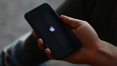 Apple iOS 26.3 güncellemesini yayınladı : iPhone’a gelen yeni özellikler neler ?