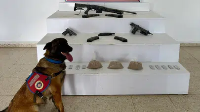 Van Başkale’de 3 kilo 100 gram eroin ve silah ele geçirildi