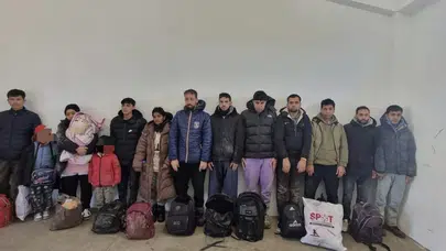 Edirne'de ekipler tarafından 14 düzensiz göçmen yakalandı