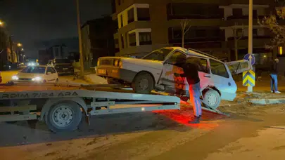 Eskişehir'de iki otomobil çarpıştı : 4 yaralı