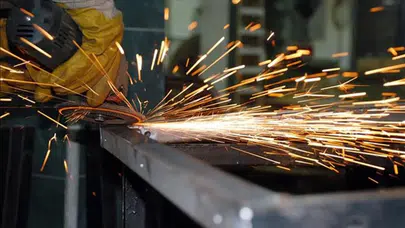 Fed açıkladı : ABD'de sanayi üretimi beklentileri aştı