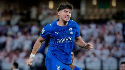 Genç stoper geri dönüyor : Fenerbahçe Yusuf Akçiçek hamlesini başlattı!