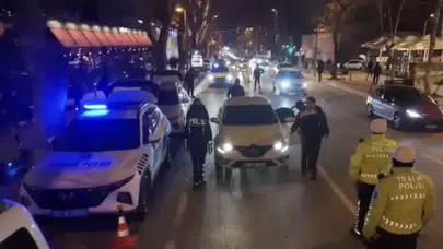 Kadıköy’de trafik denetiminde 1.741 araç kontrol edildi : 606 bin lira ceza