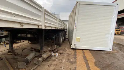 Kocaeli'de korkunç kaza : İşçi, konteyner ile tır dorsesi arasında sıkıştı