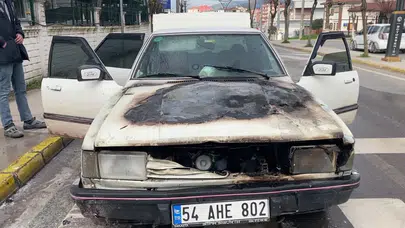 Kocaeli'de seyir halindeki araçta yangın