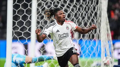 Beşiktaş oyuncusu El Bilal Toure sakatlandı!