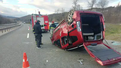 Bilecik’te otomobil takla attı : 4 kişi yaralandı