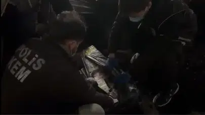 Mersin'de kömür yüklü tırın dorsesinden binlerce kaçak ürün çıktı