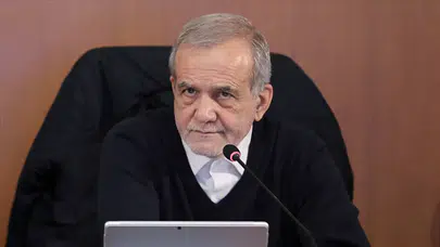 Pezeşkiyan : Amerikan halkı ‘önce İsrail’ politikaları nedeniyle öfkeli