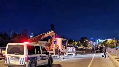 D-100 kara yolunda motosiklet devrildi , sürücü öldü