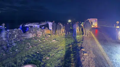 Şanlıurfa'da iki araç çarpıştı : 2'si ağır 5 yaralı