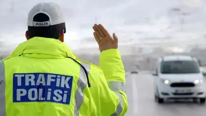 Erzurum'da bir sürücü polisin 'dur' ihtarına uymadı, 200 bin lira ceza kesildi